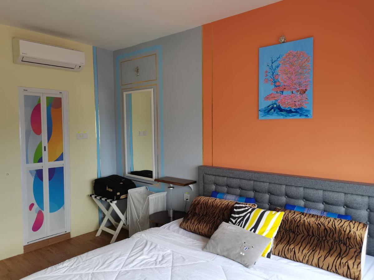 Ampang Hilir View - Unit Or Queen Or Single * Kuala Lumpur